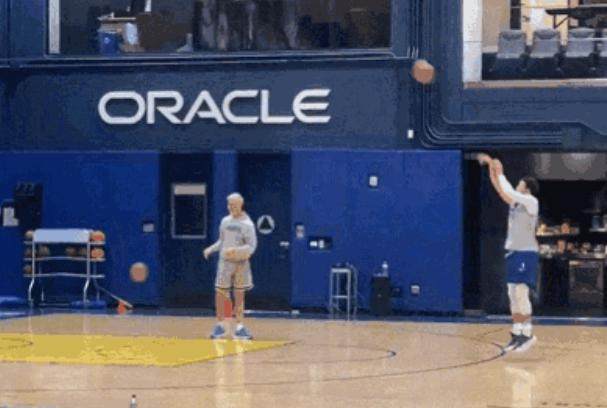 188-库里恢复训练一哥围巾即将复出 勇士终于等来援兵