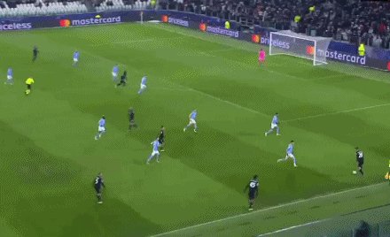 1638992709963021024.gif